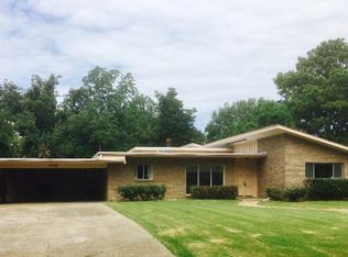 1737 W Sudan Cir, Greenville, MS 38701