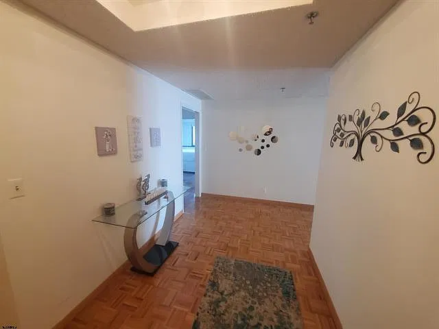 3 bed, 2.5 bath, 1968 sqft, $3,950 — Photo 2