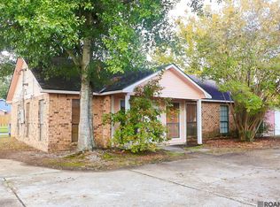 1020 Barrington Dr, Baker, LA 70714