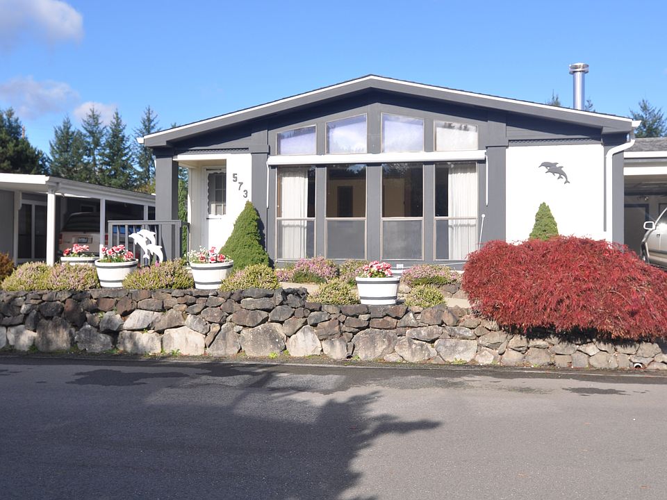 1st image of 573 NW Silver Meadow Ln #11