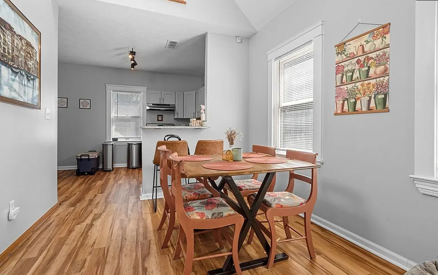 2 bed, 1200 sqft, $2,550 — Photo 3
