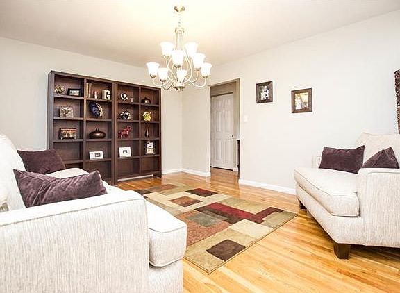 3rd image of 1363 Mirandy Dr