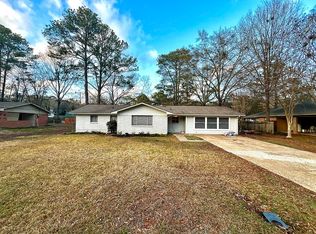 302 Danbar St, Brandon, MS 39042