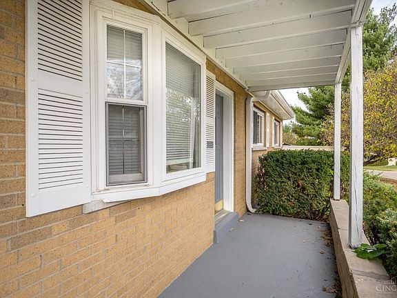 3rd image of 2043 Faycrest Dr