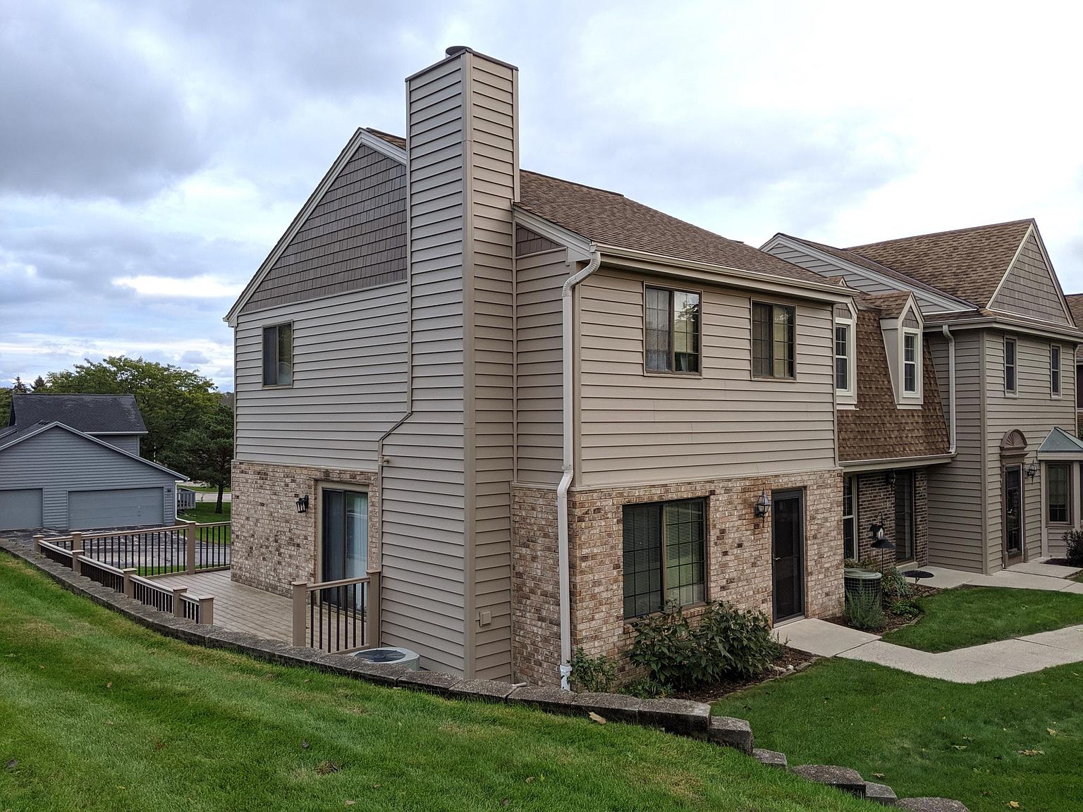 348 Willow Grove Dr, Pewaukee, WI 53072 Zillow