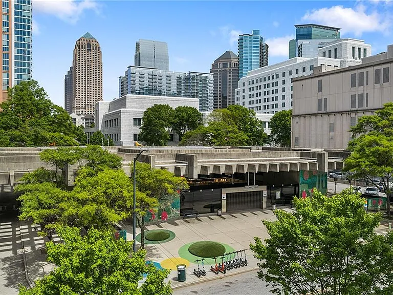 81 Peachtree Pl NE #Penthouse 12 — Photo 33