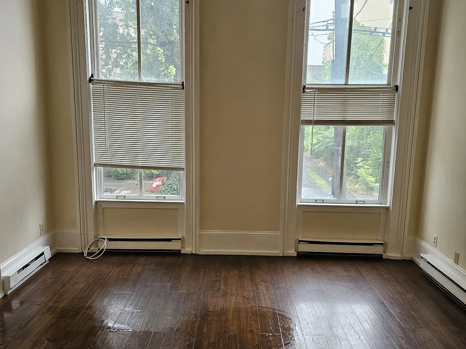 2 bed, 900 sqft, $1,275 — Photo 1