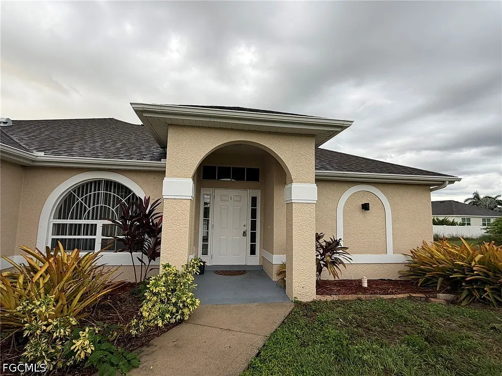 4 bed, 2.0 bath, 1540 sqft, $1,975 — Photo 2