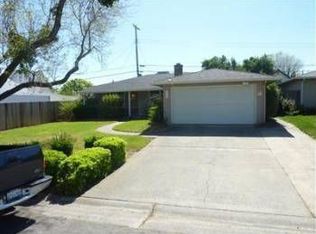 2205 Surrey Rd, Sacramento, CA 95815