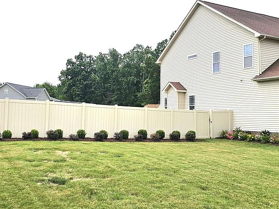 5th image of 15 Brushwood Ct