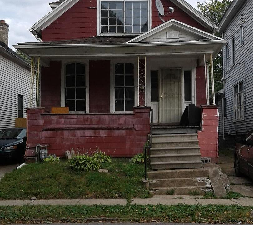 1st image of 347 Parkdale Ave