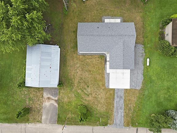 4th image of 15815 53rd Avenue