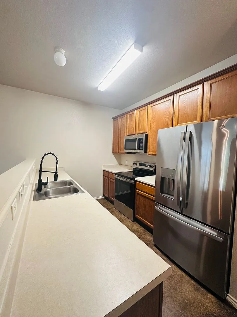 10818 Mathom Landing Unit 2 — Photo 4