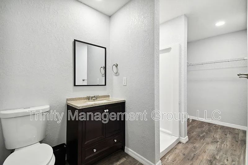 1051 Dogwood Dr #4