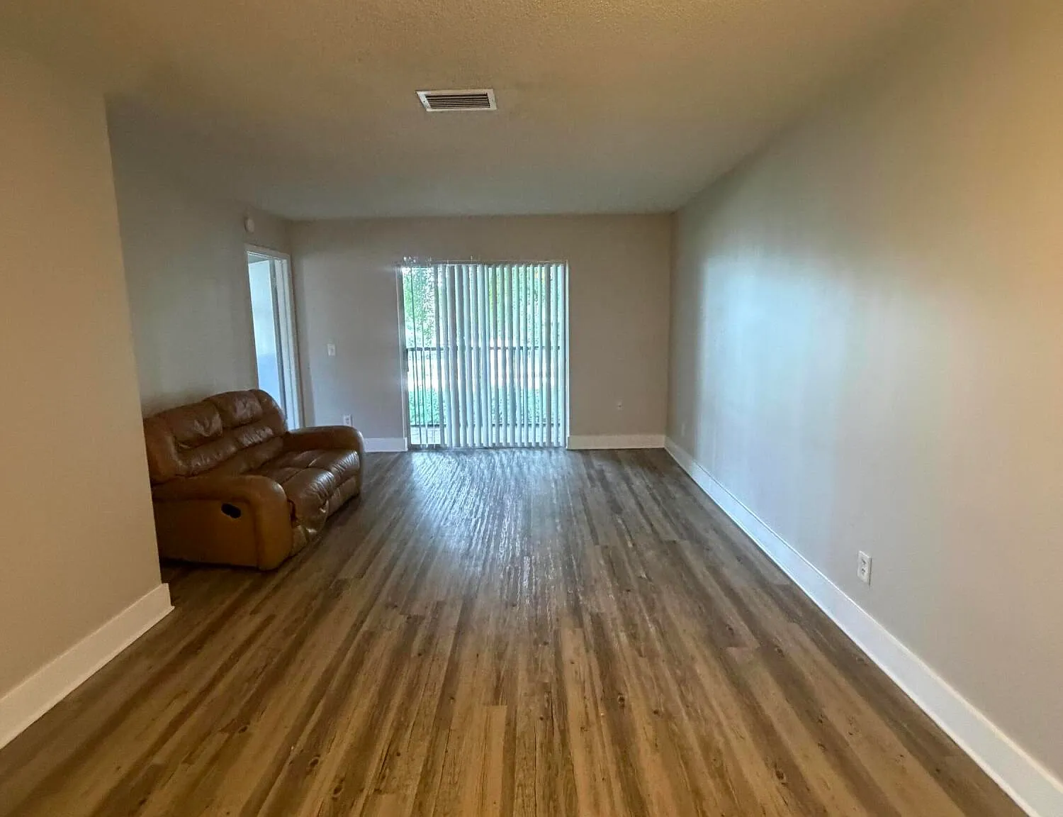 2 bed, 2.0 bath, 914 sqft, $2,100 — Photo 4