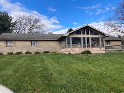 8910 E Windsor Rd, Selma, IN, 47383