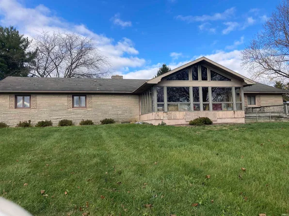 8910 E Windsor Rd, Selma, IN 47383