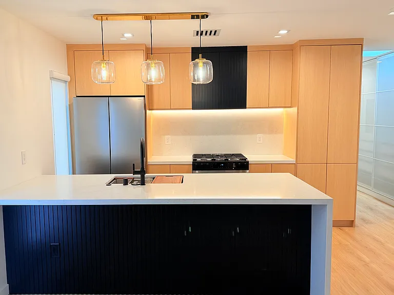1265 Keniston Ave — Photo 6
