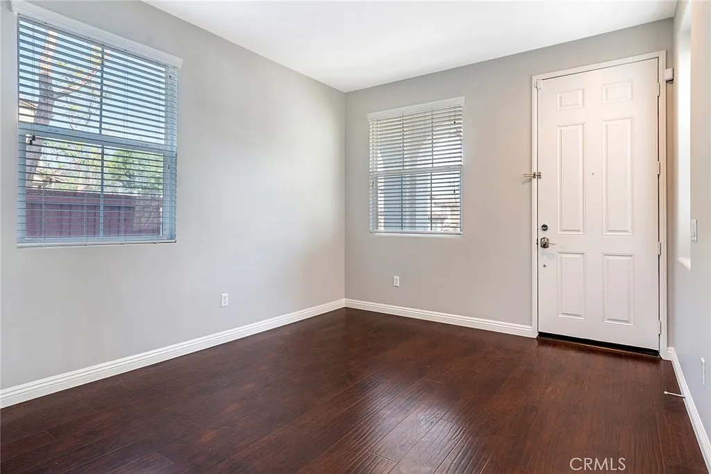 4 bed, 2.5 bath, 2090 sqft, $3,450 — Photo 4