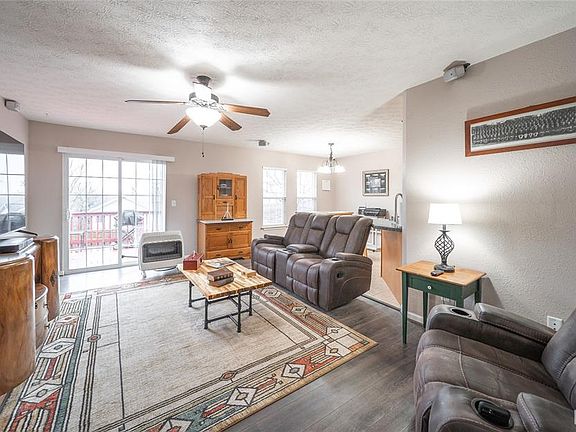 5th image of 21848 Landmark Ln