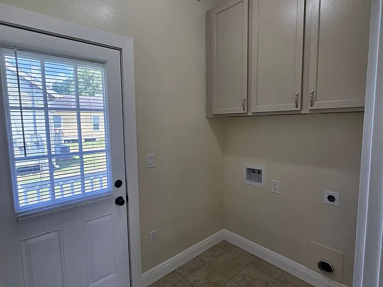 1818 Elvin Dr #B — Photo 15