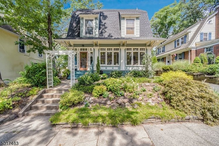 1st image of 115 Sherman Pl