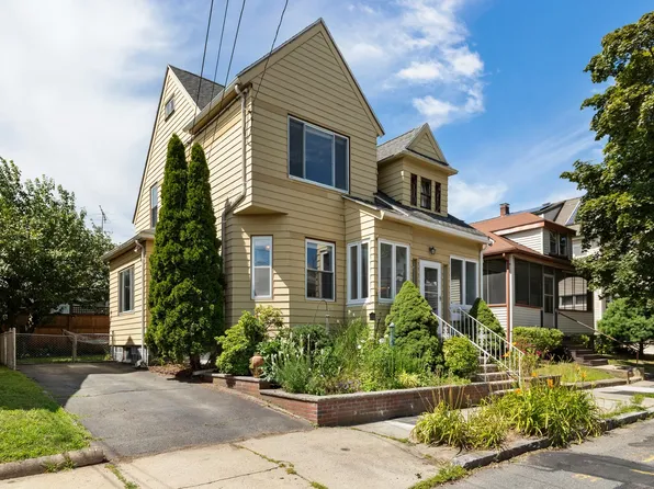 15 Greenleaf Ave, Medford, MA 02155
