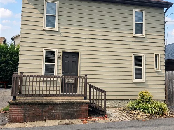1520 1/2 4th Ave, Coraopolis, PA 15108