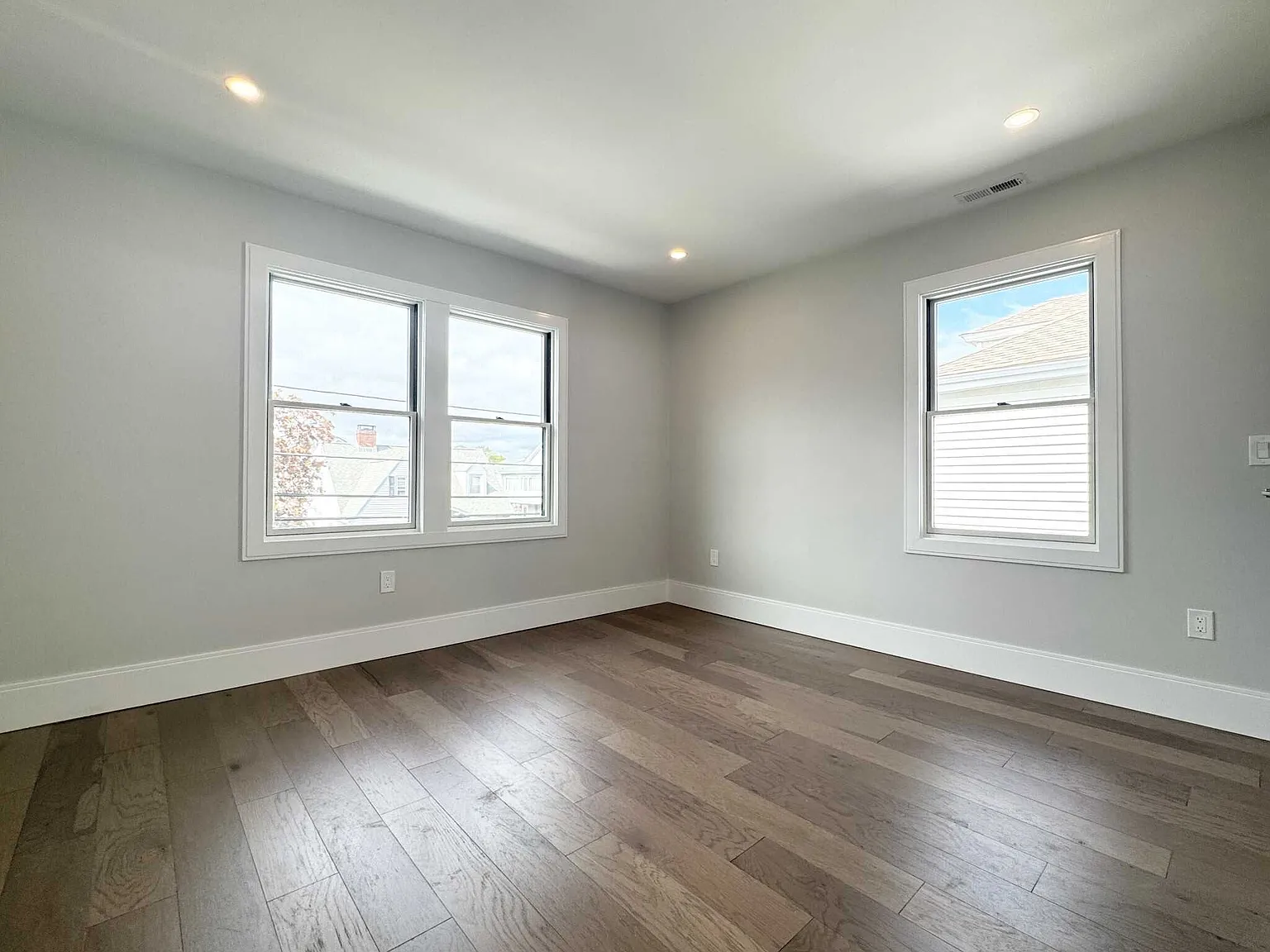 4 bed, $6,000 — Photo 4