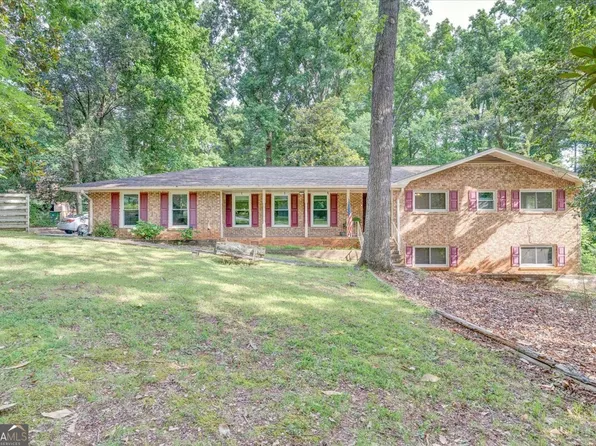 4548 Fountainhead Dr, Stone Mountain, GA 30083