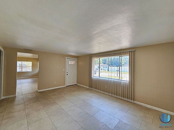 4th image of 2412 Kiwanis Ave