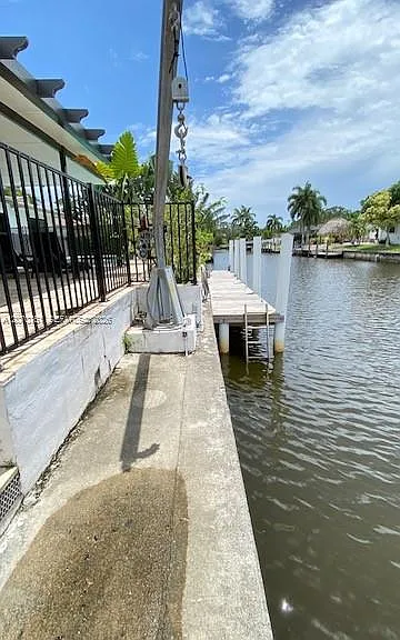 6020 SW 17th Ct — Photo 27
