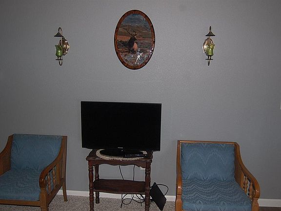 4th image of 2907 Dickens Dr