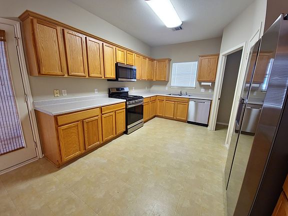 4th image of 5661 Hartson