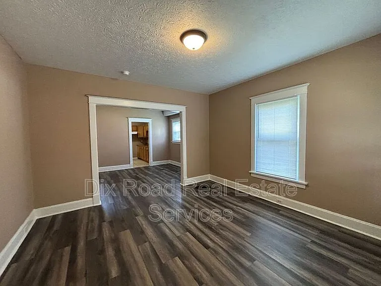 208 Garfield St — Photo 5