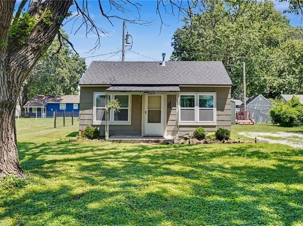 633 Oak St, Wellsville, KS 66092