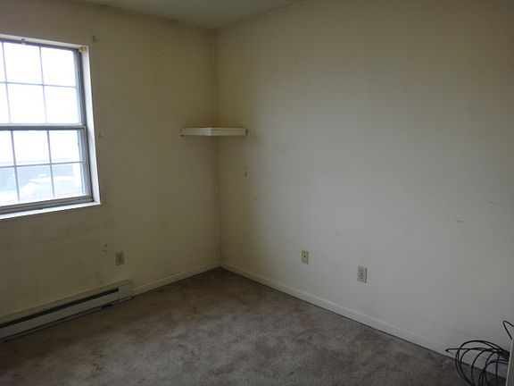 5th image of 400 Cherry St