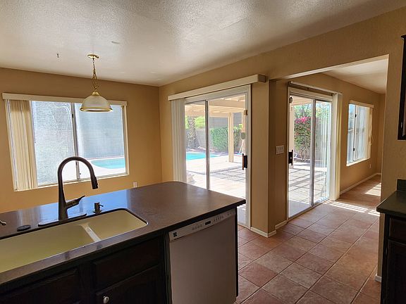 2nd image of 3101 E Redwood Ln