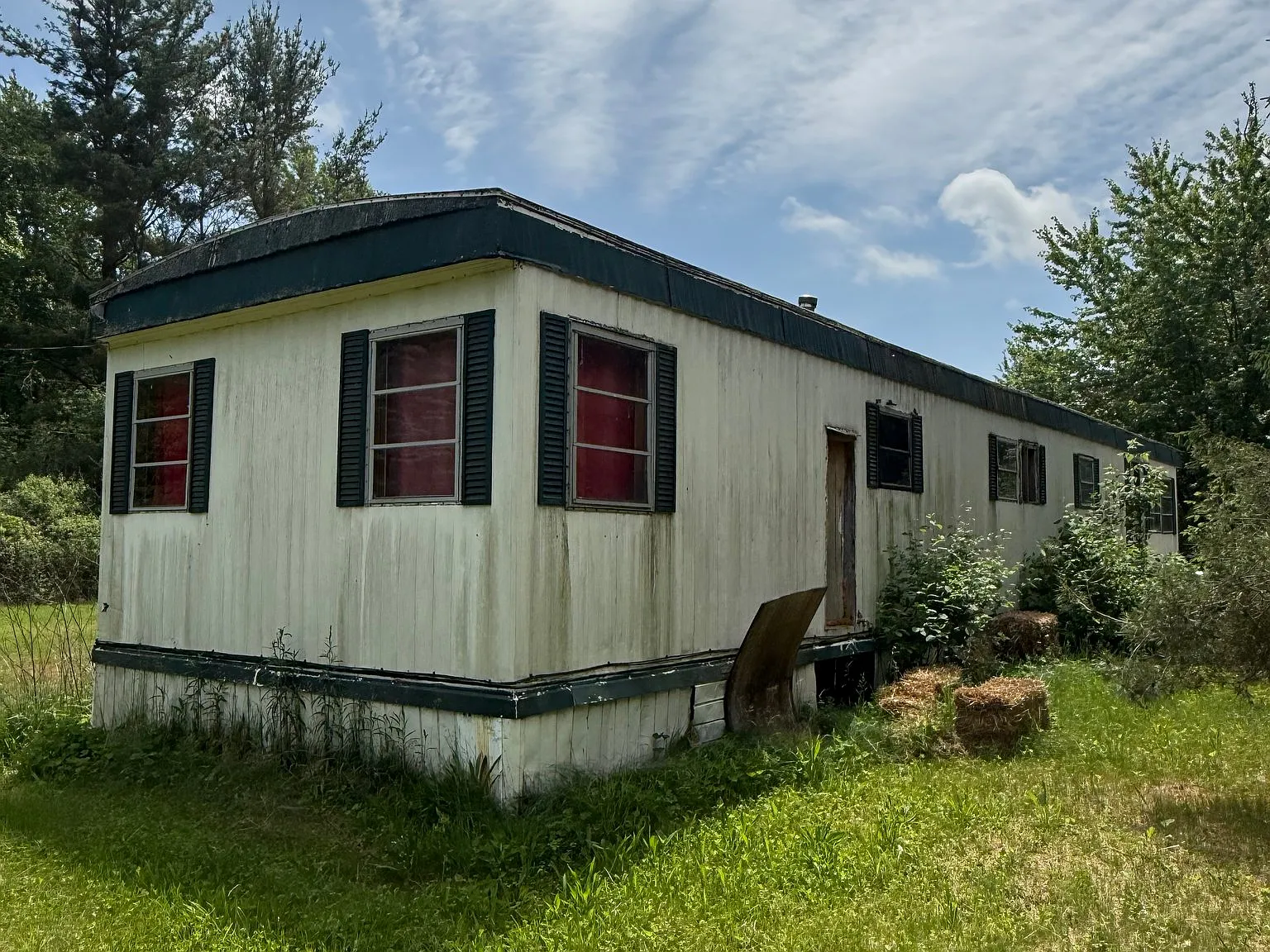 3 Bed / 1 Bath Mobile Home for Sale - Midland, MI — Photo 2