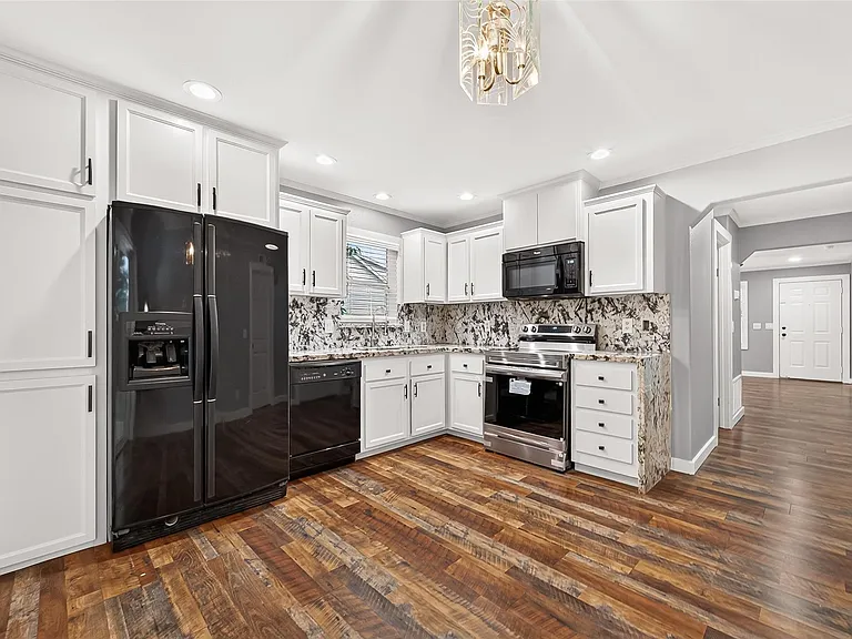 10202 Berrybriar Ln — Photo 9