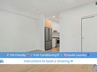 2450 Garden Dr #206, Vancouver, BC V5N 4Y6