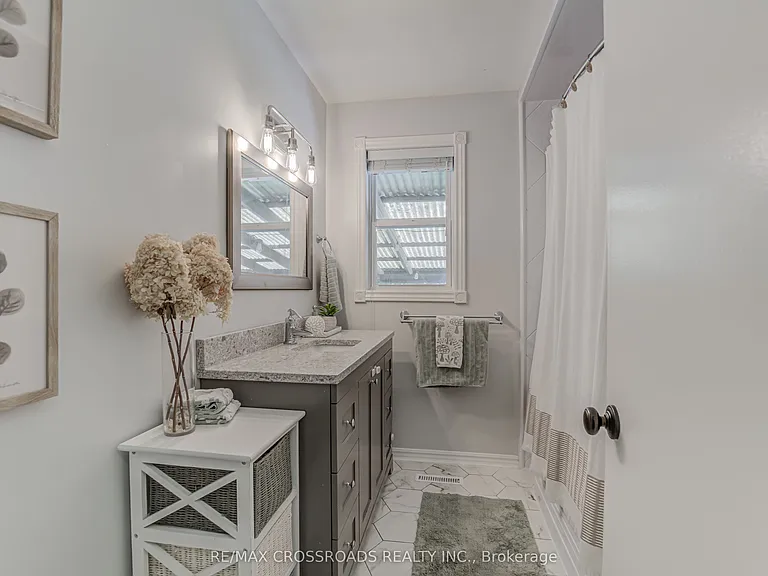 778 Tennyson Ave — Photo 23