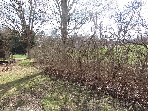 5th image of 701 Bluff Road