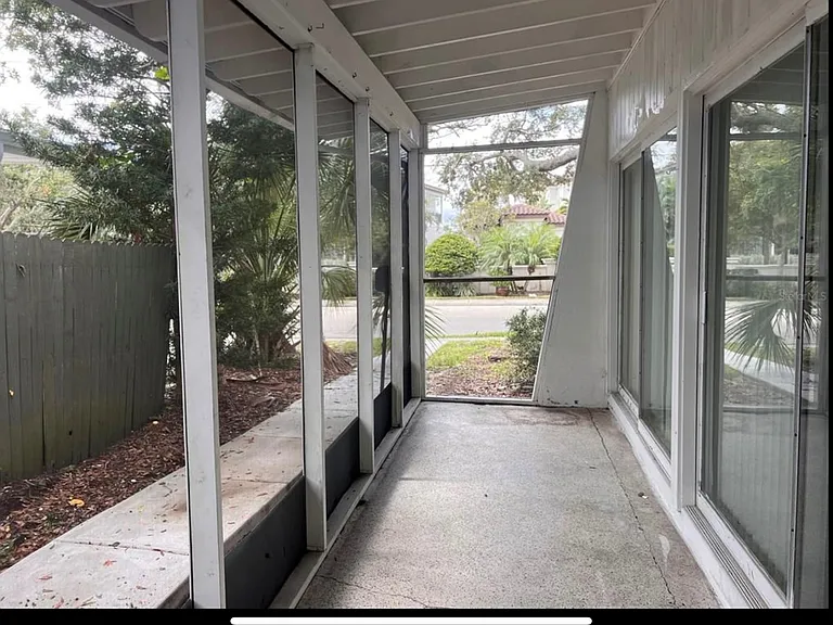 535 Monterey Blvd NE — Photo 9