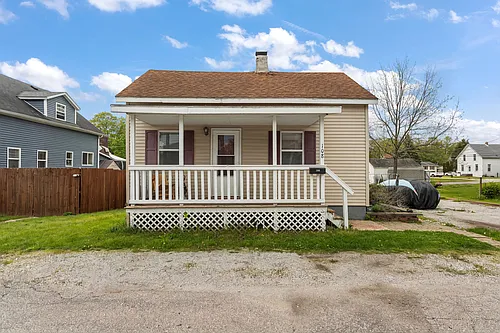 108 Sutherland St Photo 1