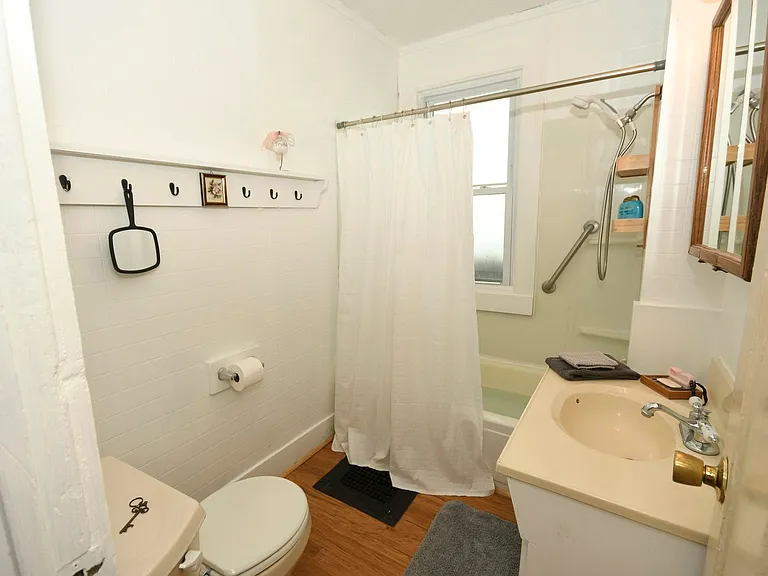 18 Bridge St #1 — Photo 6