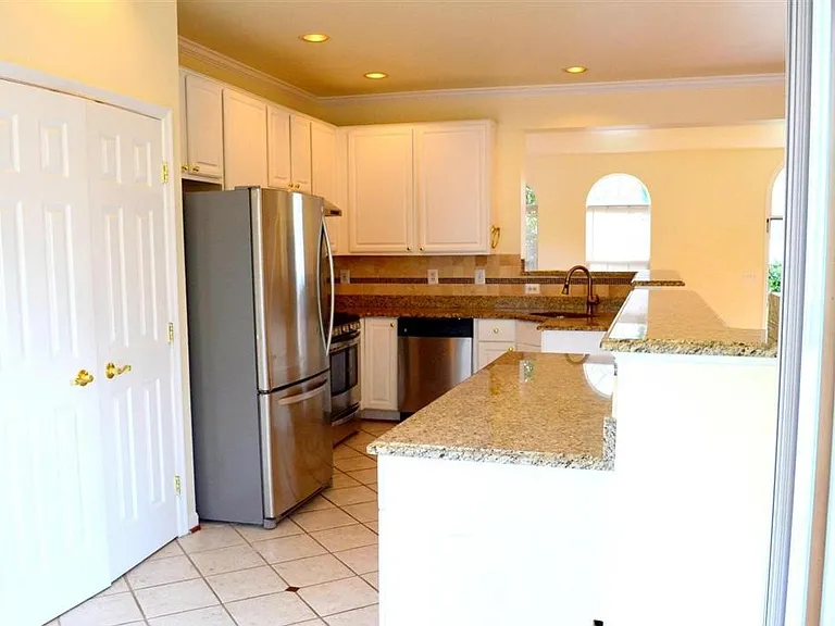 6863 Drifton Ct — Photo 7