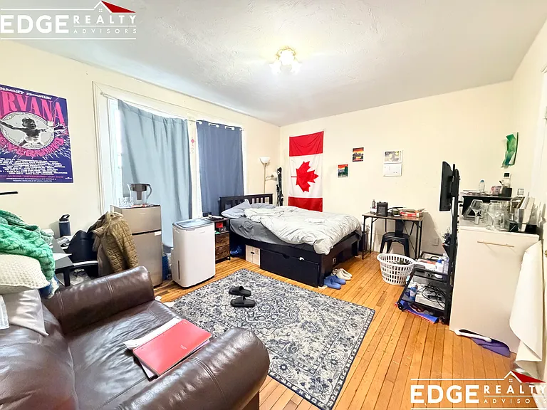 28 Wadsworth St — Photo 6