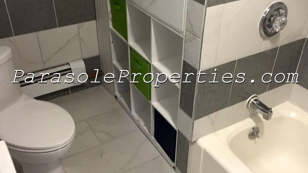 704 Cooney St Apt D — Photo 3