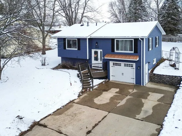 610 Foster St, River Falls, WI 54022